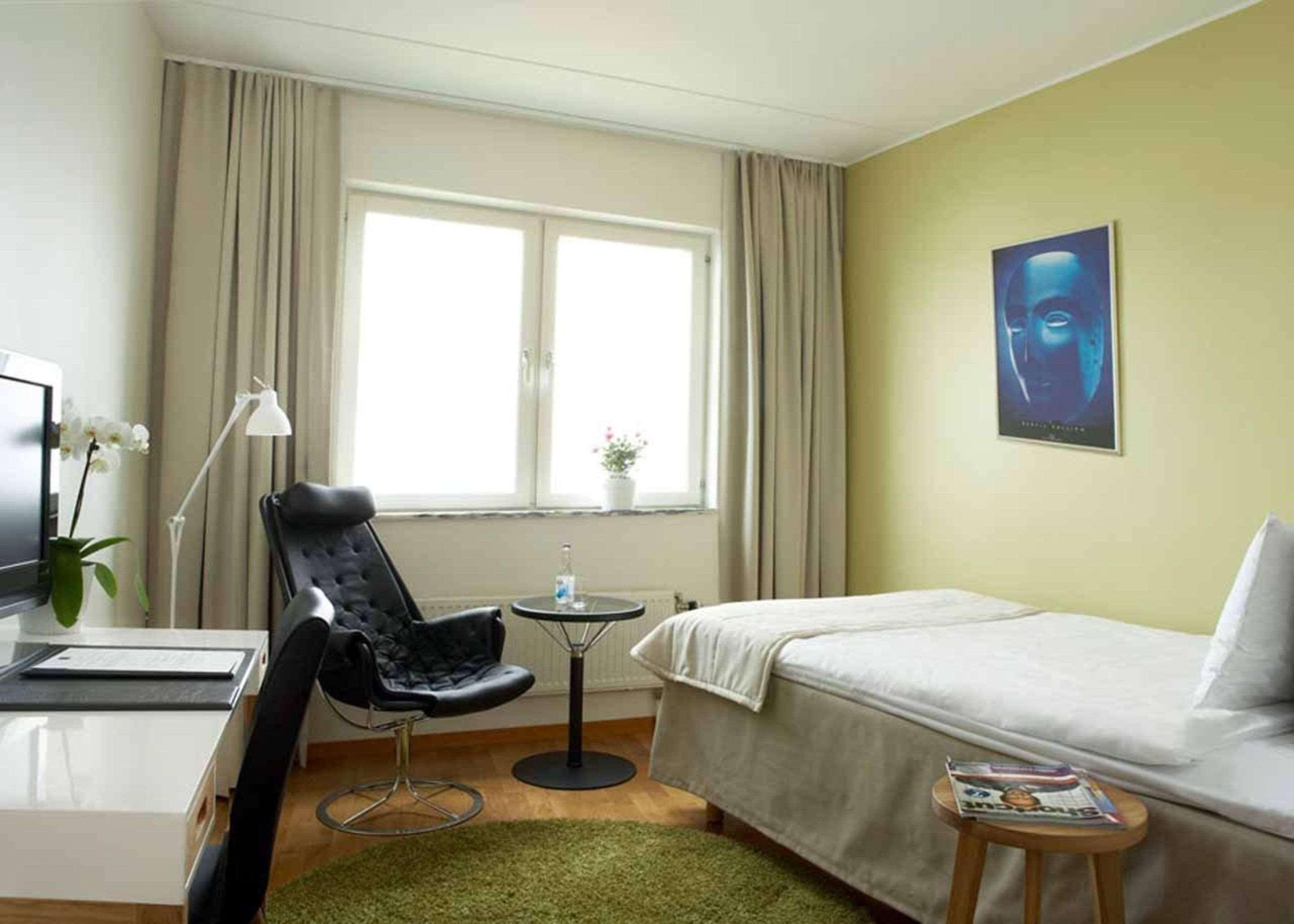 Western Planetstaden 4*